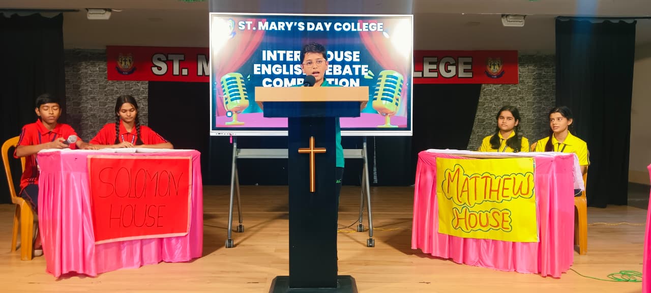 Inter House English-Hindi Debate 2025
